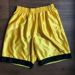 Men’s Nike Basketball Shorts Yellow Black Large